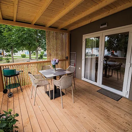 Serenity Premium Mobile Homes-3 Bedroom 別荘 Mostec